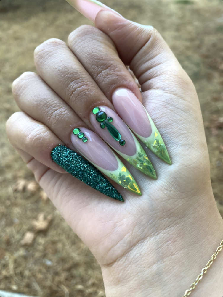 @&Aacute;NGELA || NAILS 🍂☕️