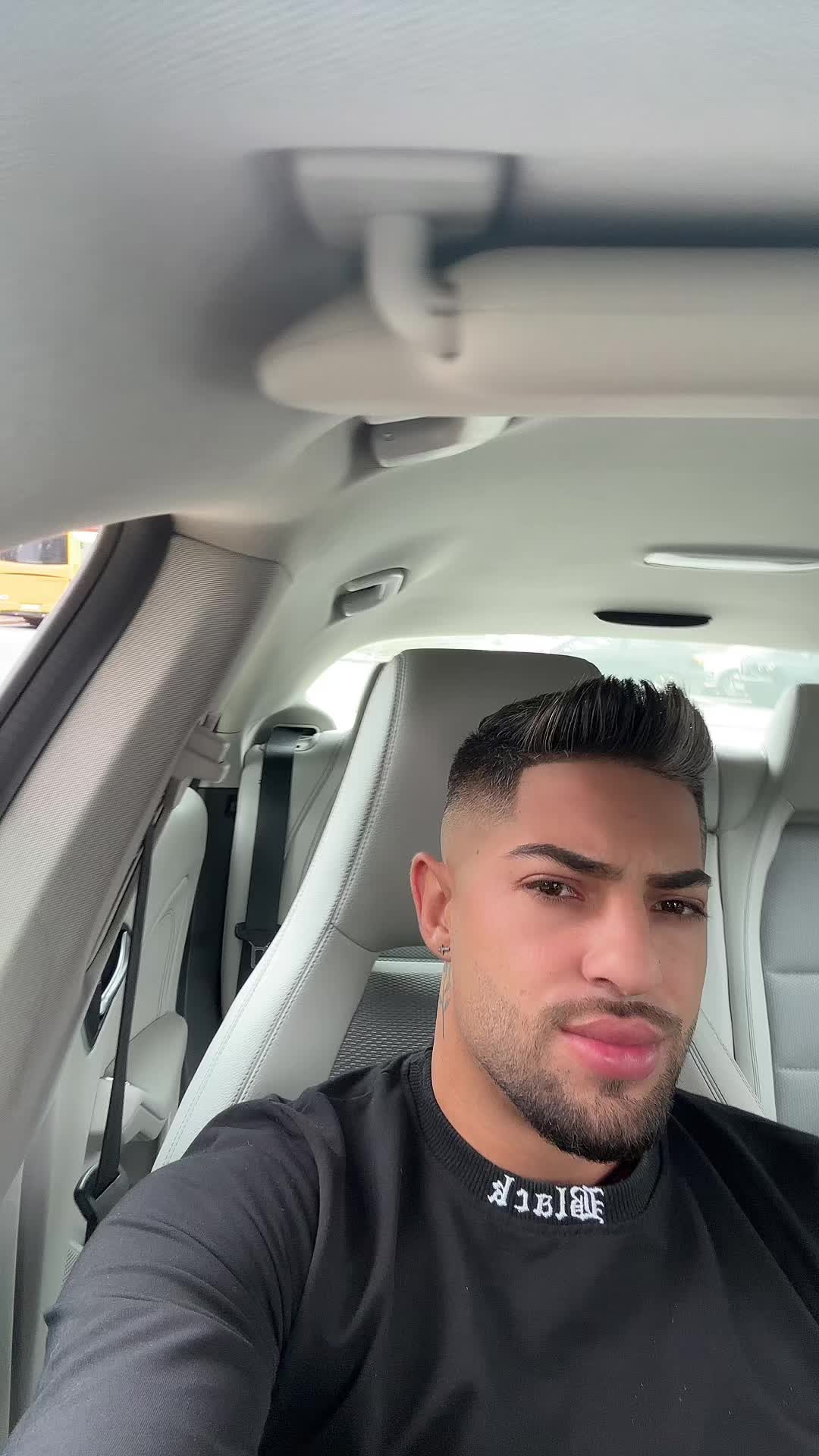 @Gu$zt&acirc;v_Official