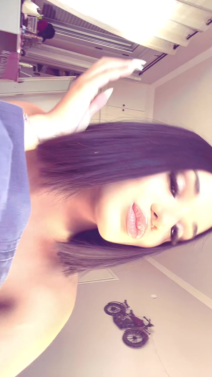 @𝒾𝓌𝒶𝓃𝓃𝒶