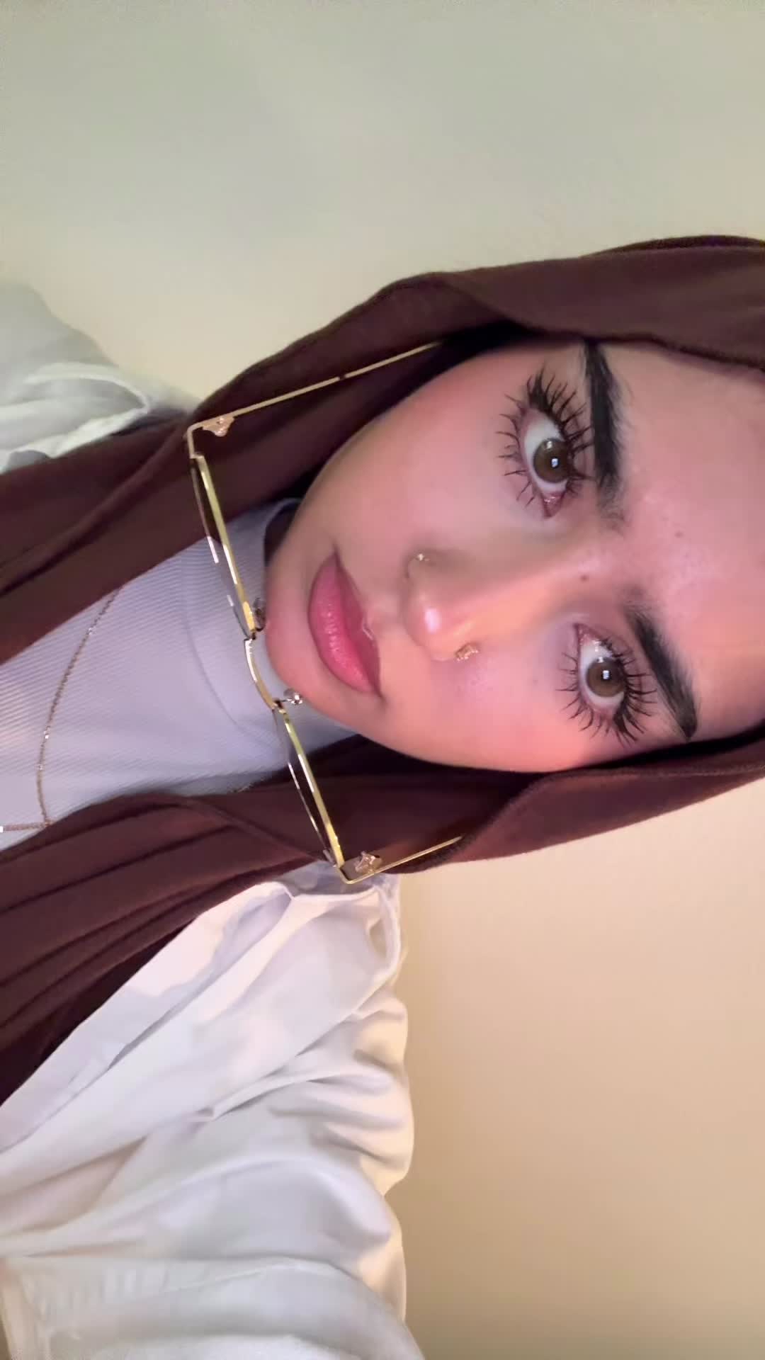 @thisismoon