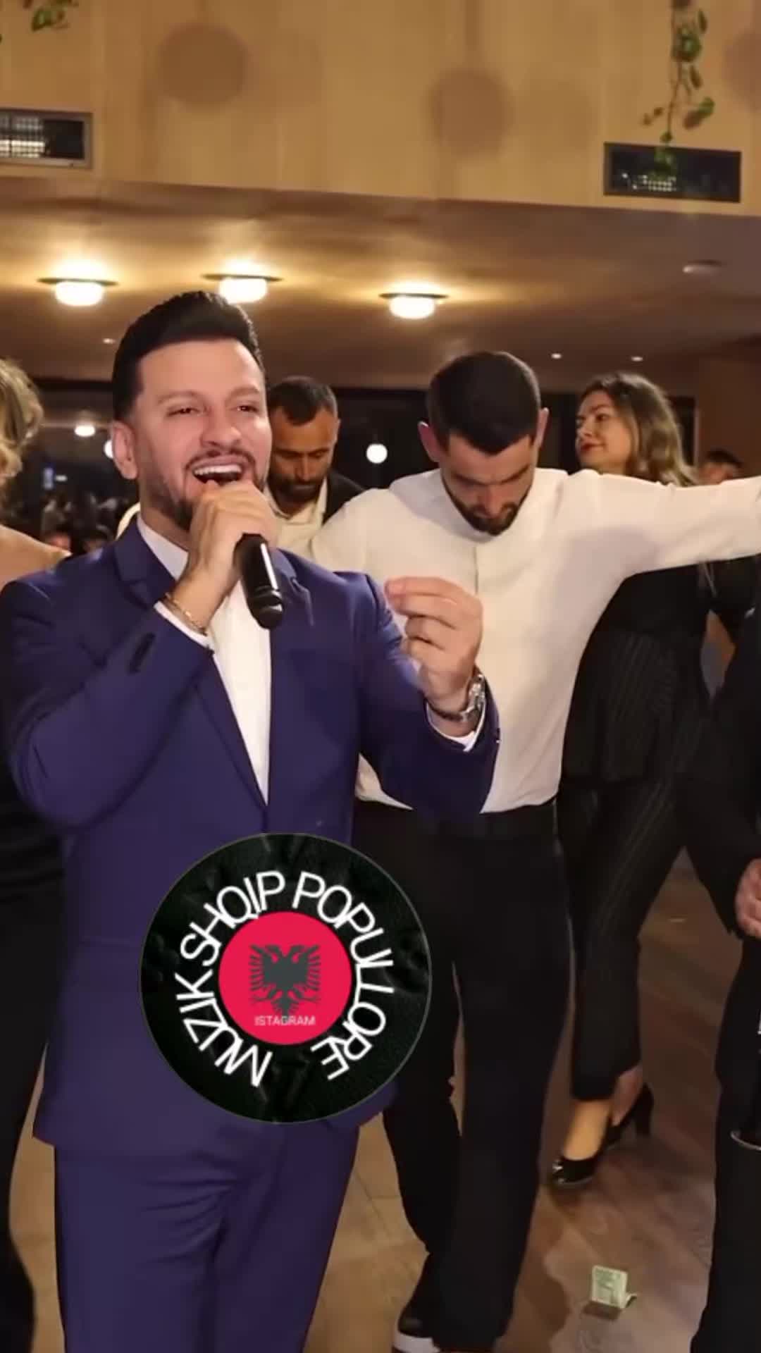 @MUZIK&Euml;_SHQIP_POPULLORE🇦🇱❤️