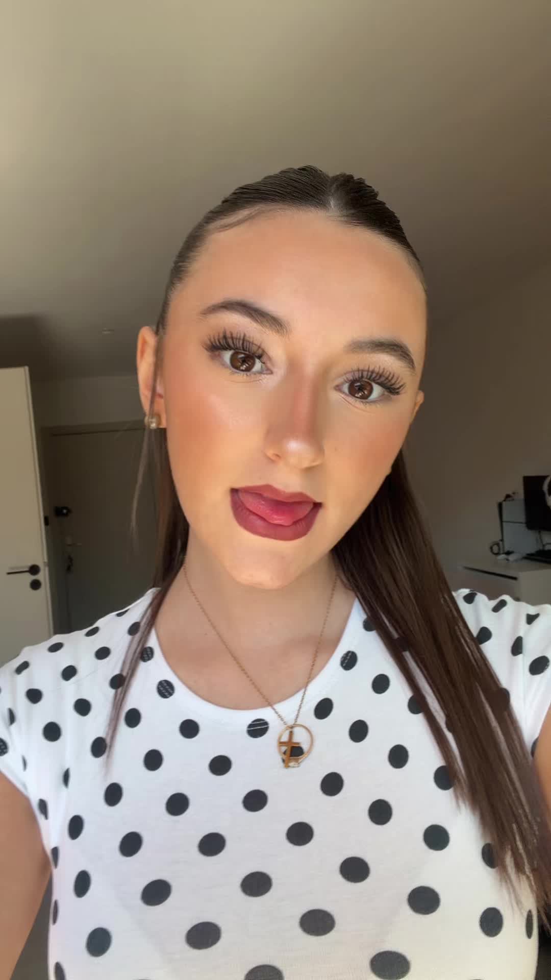 @𝐀𝐧𝐚𝐞𝐥𝐥𝐞
