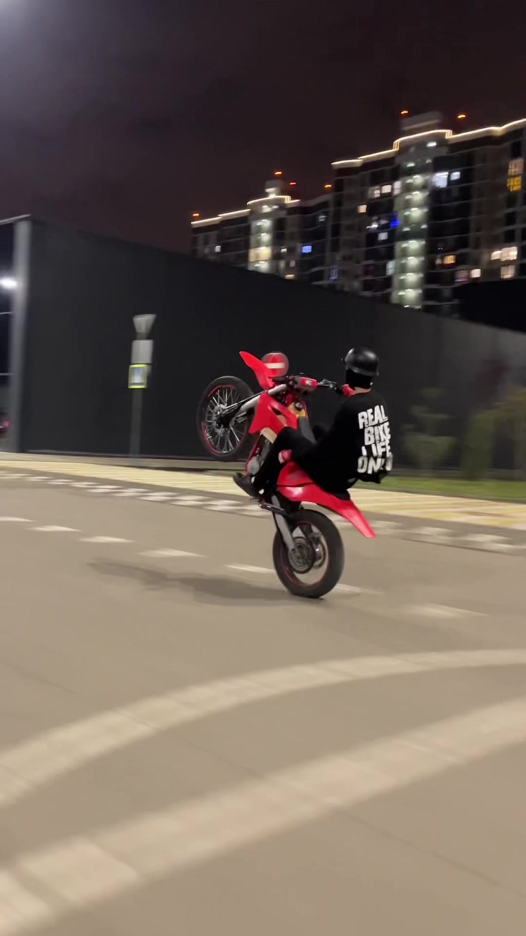 @2stroke.suck