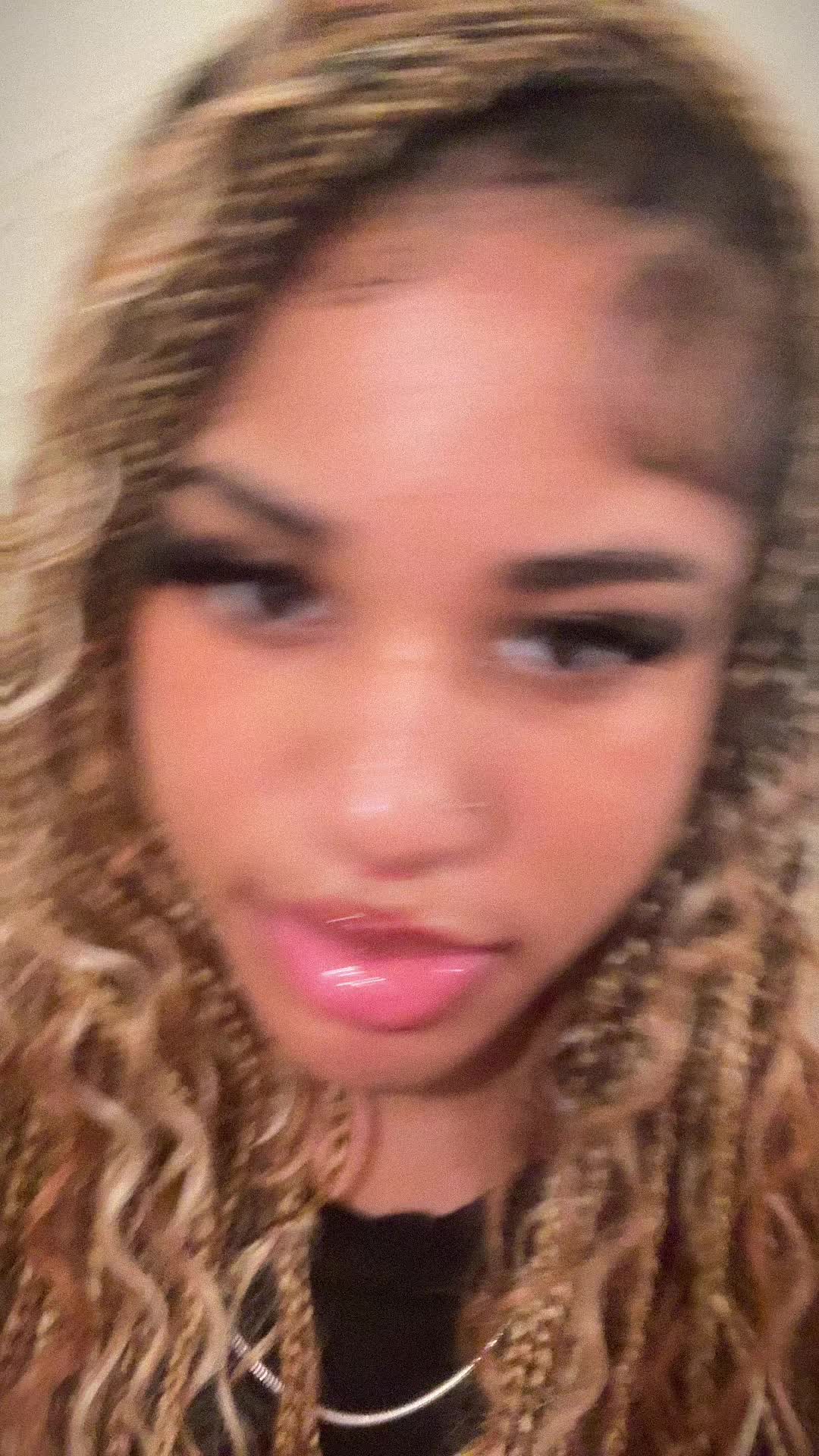 @niniiyanna