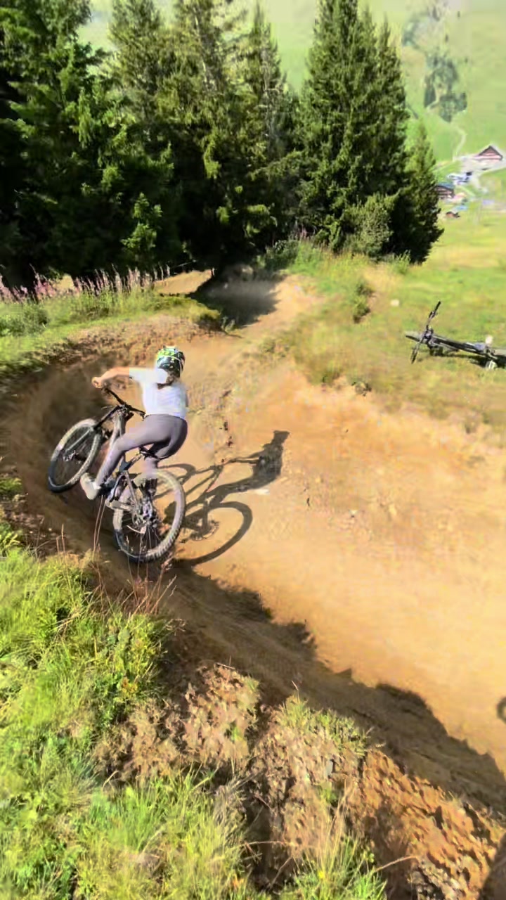 @Sofie Sherazee (mtb)