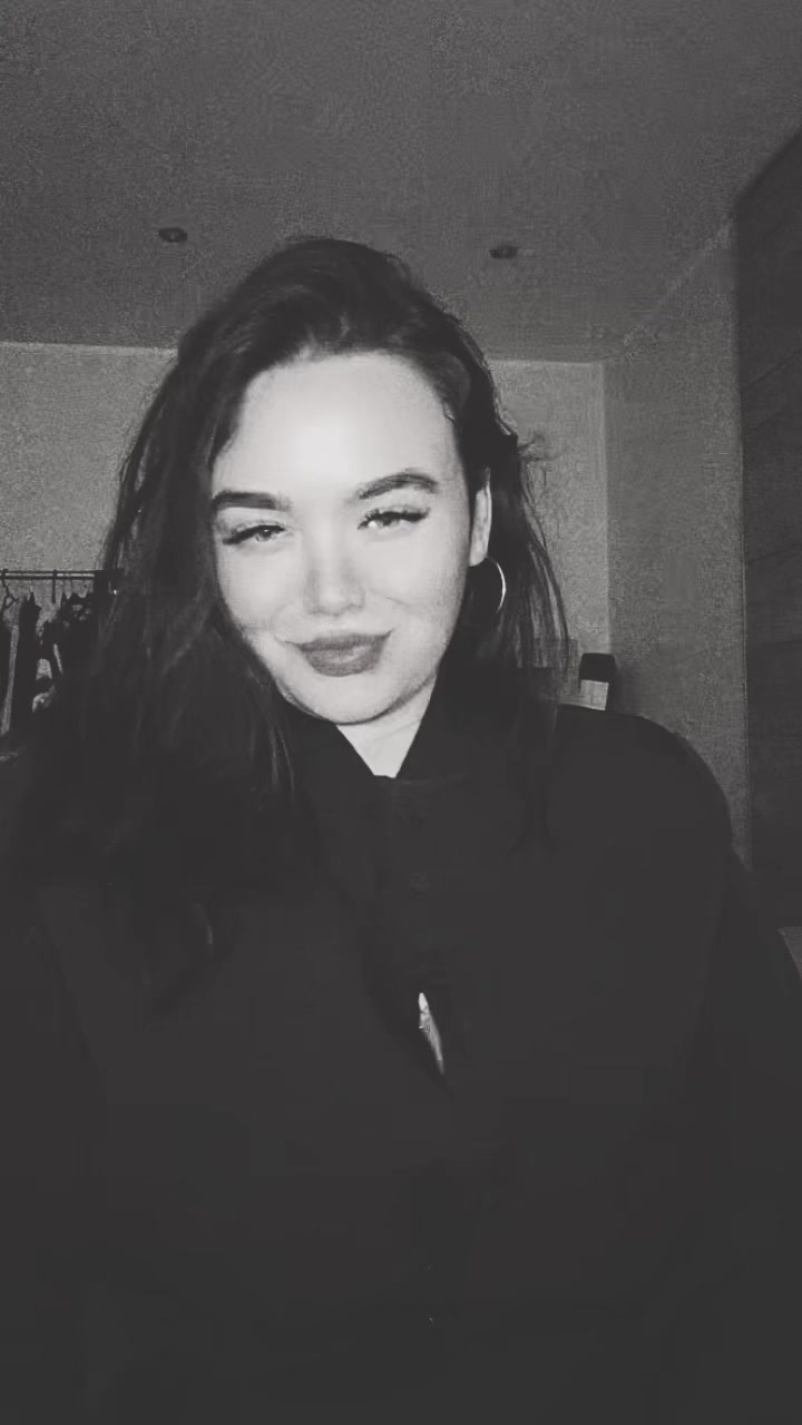 @Lady_In_Dreams🖤