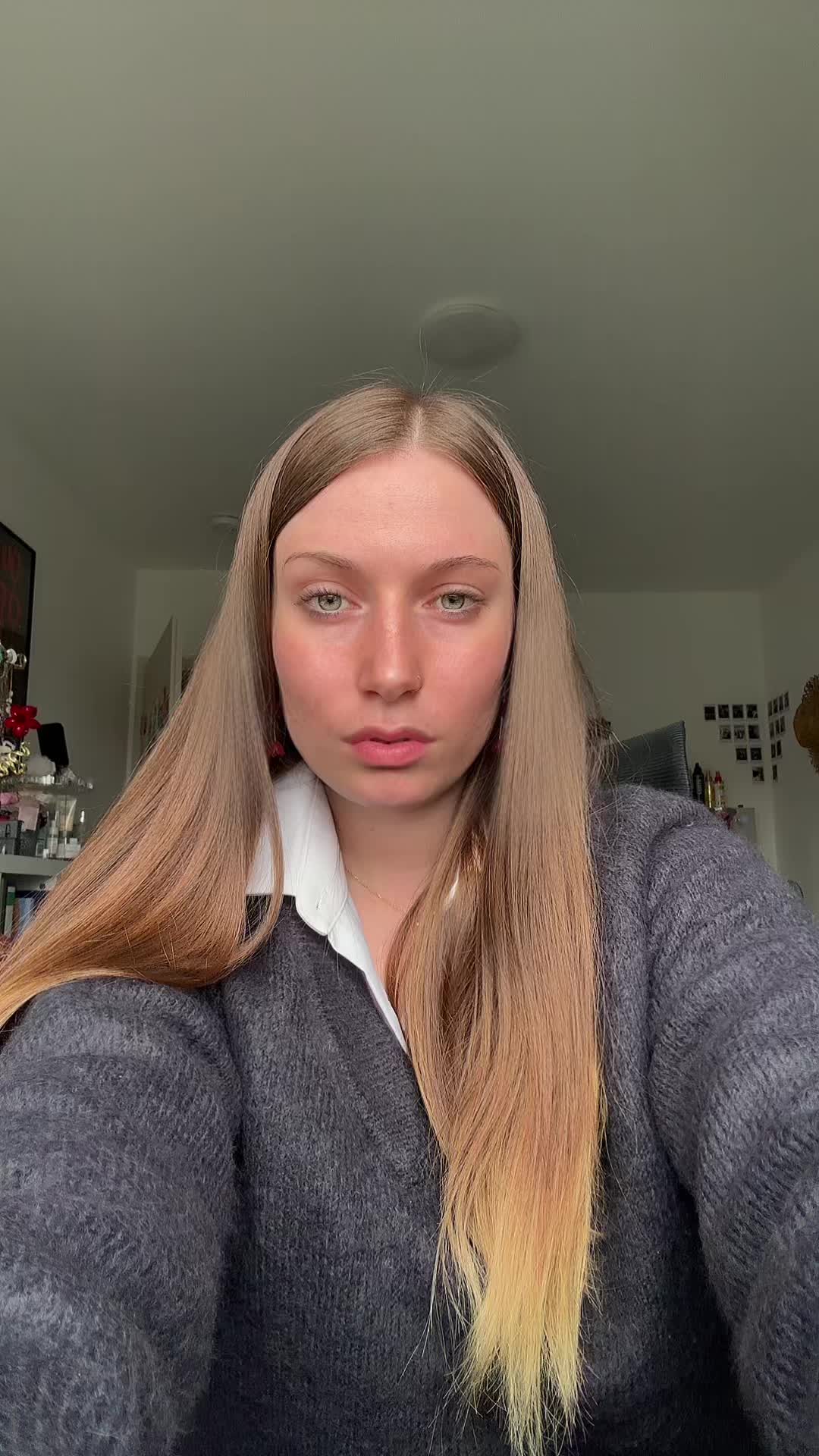 @laurafailz