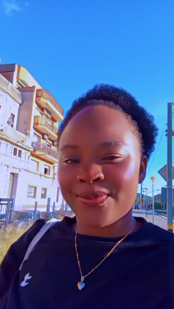 @LIZZY(B.T.C.QUEEN🕊️) 🙏🏼