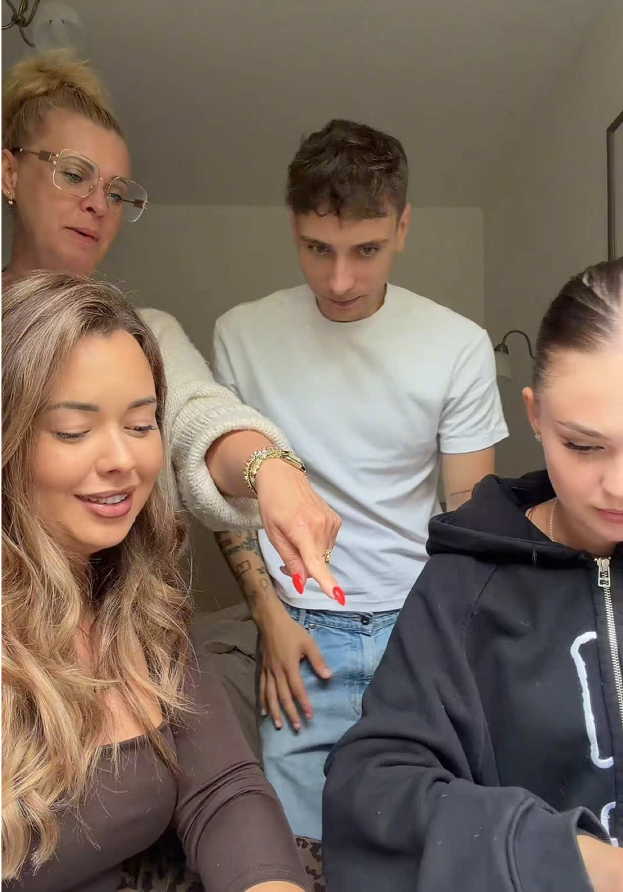 @nikola🧸