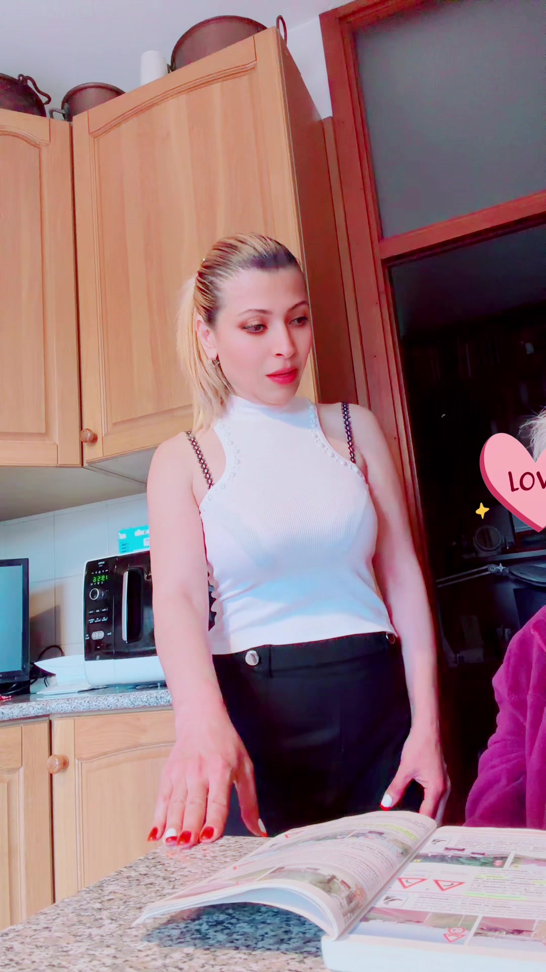 @პოზიტივი გოგო