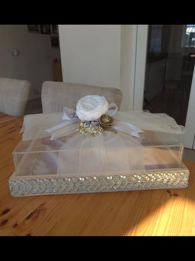 @Glowing Gifts Ltd