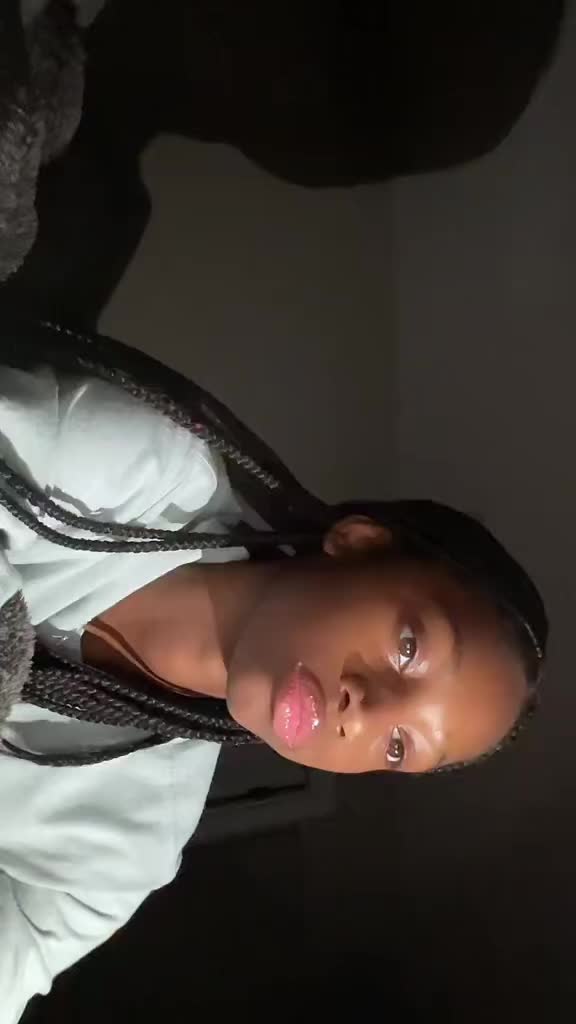 @Ava