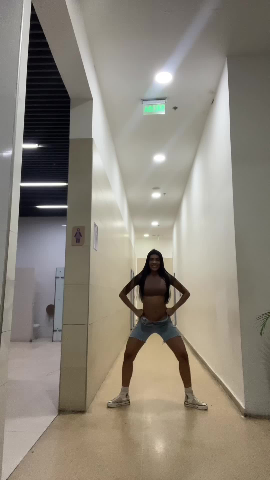 @lajary
