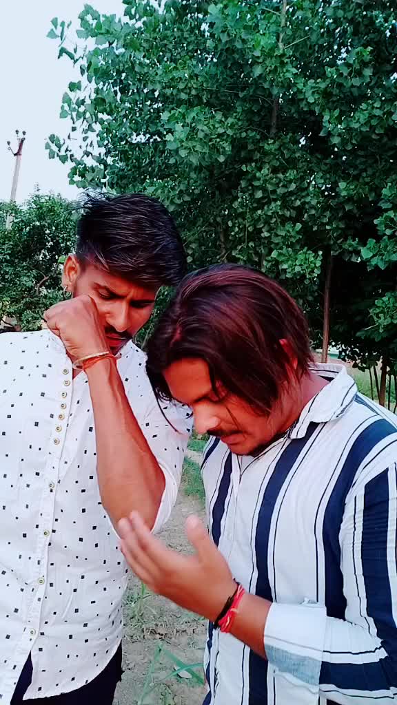 @AKKI_007