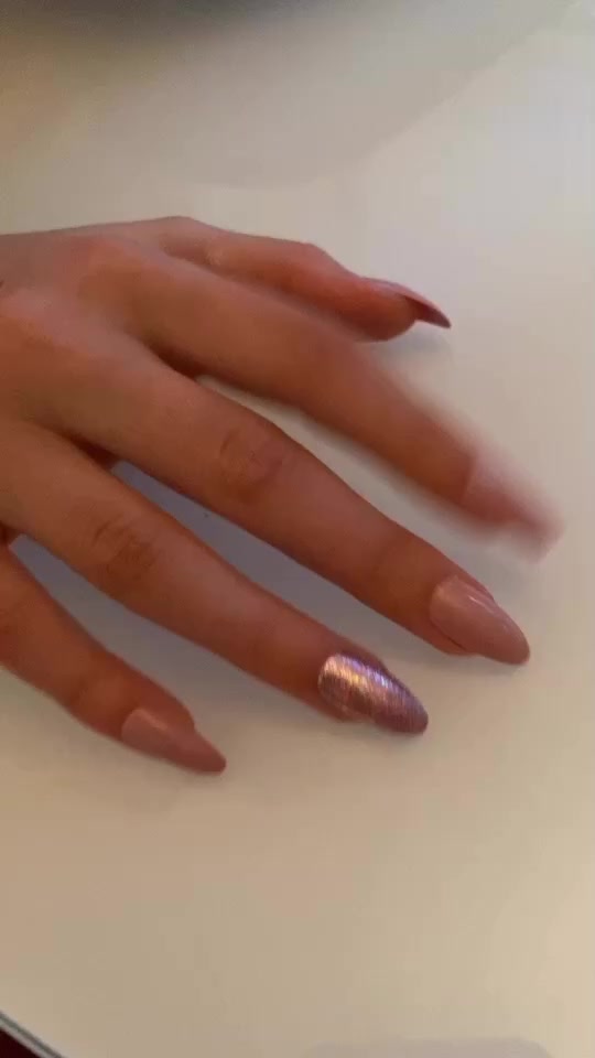 @Nails