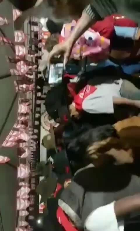 @Mariagon&ccedil;alves