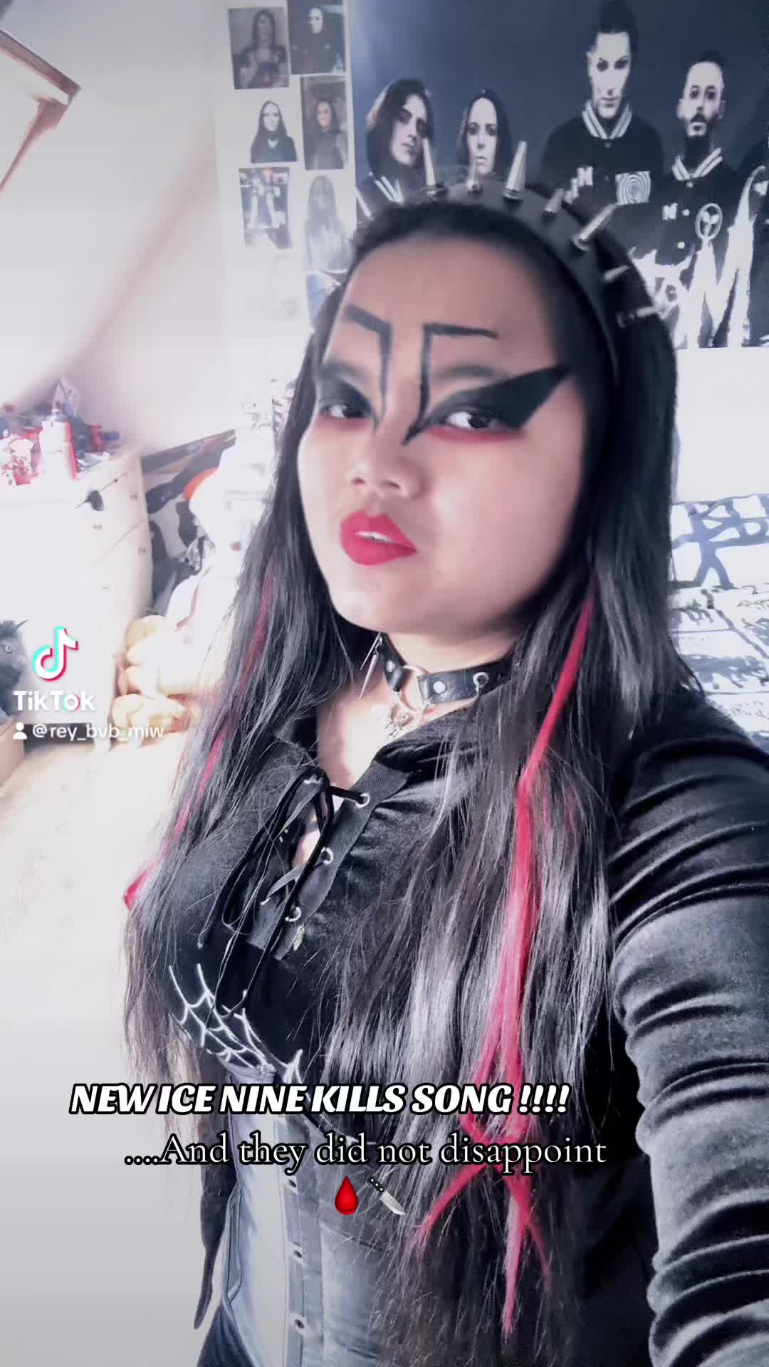 @Rey🦇🧛🏻♀️ (Ricky’s Version)