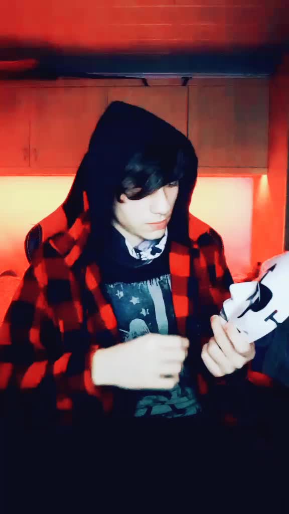 @HireliX