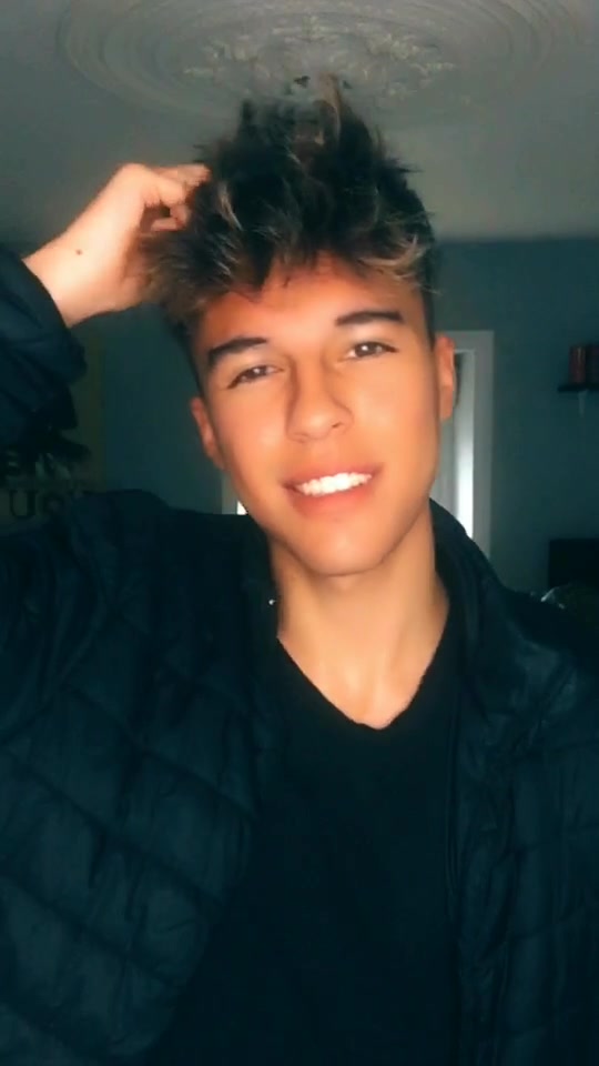 @Yolaos