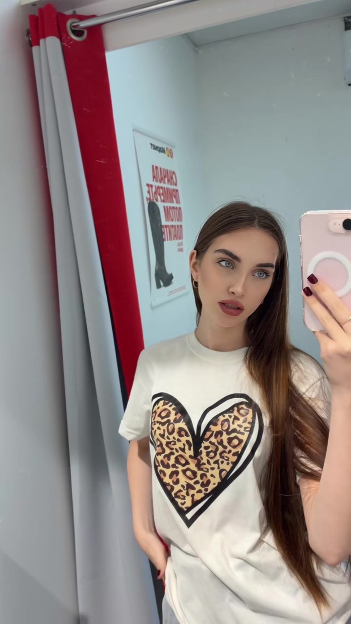 @viiora000