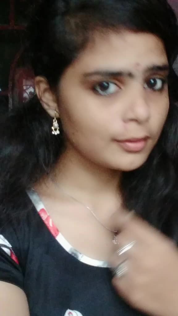 @dhanu queen 👑