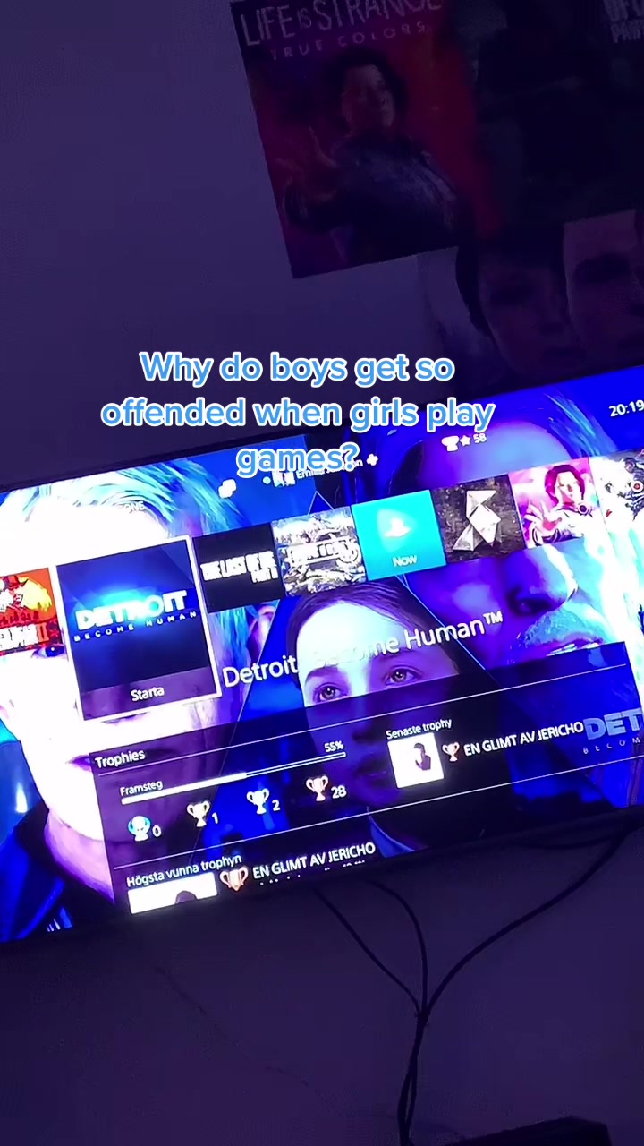 @😐