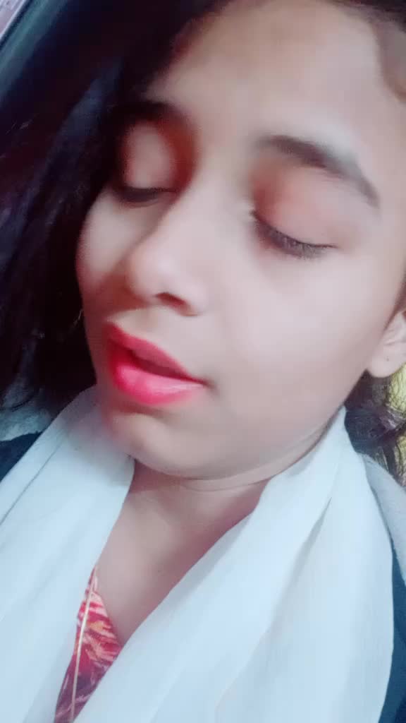 @bindaas girl😎
