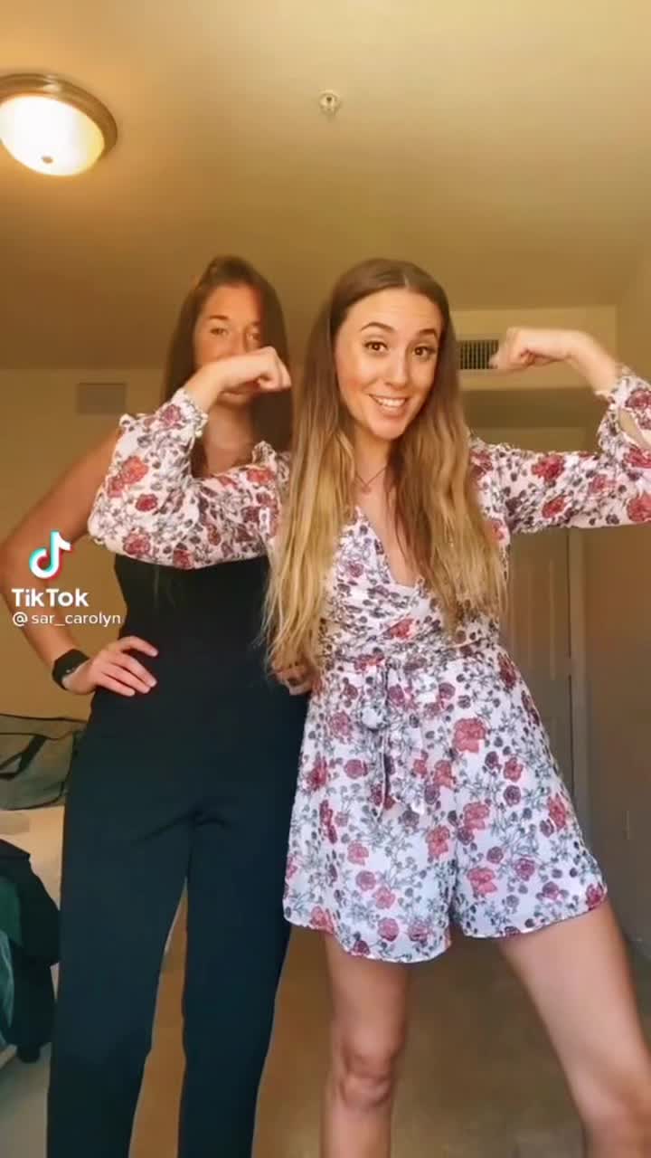 @Sarah and cindy🌈😍✨