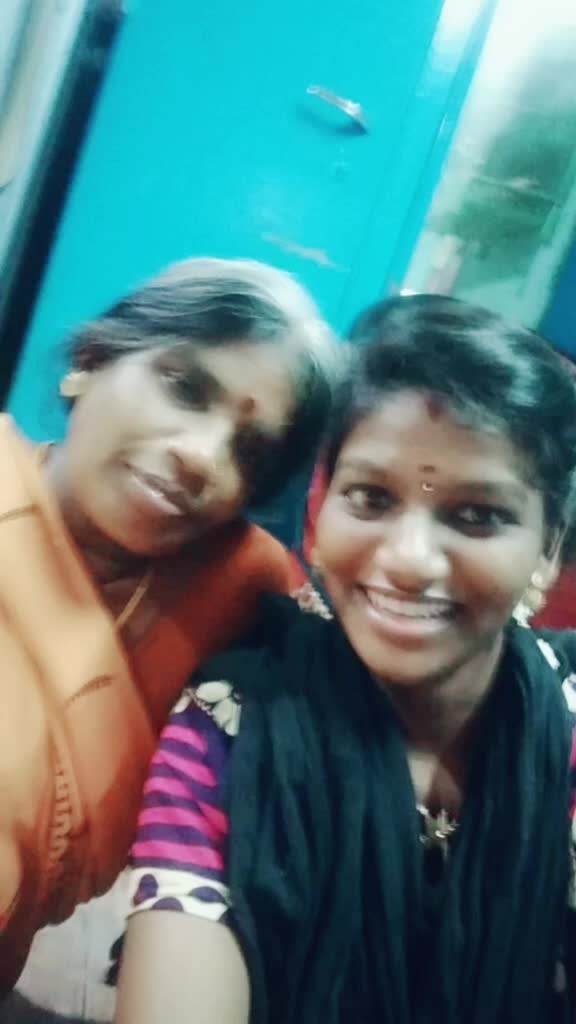 @priyavignesh 😍