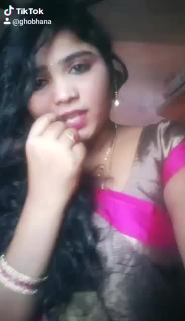 @angry girl shobana
