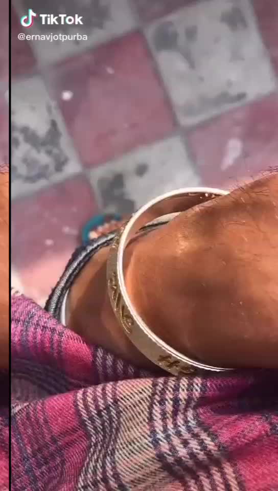 @user9000836321356
