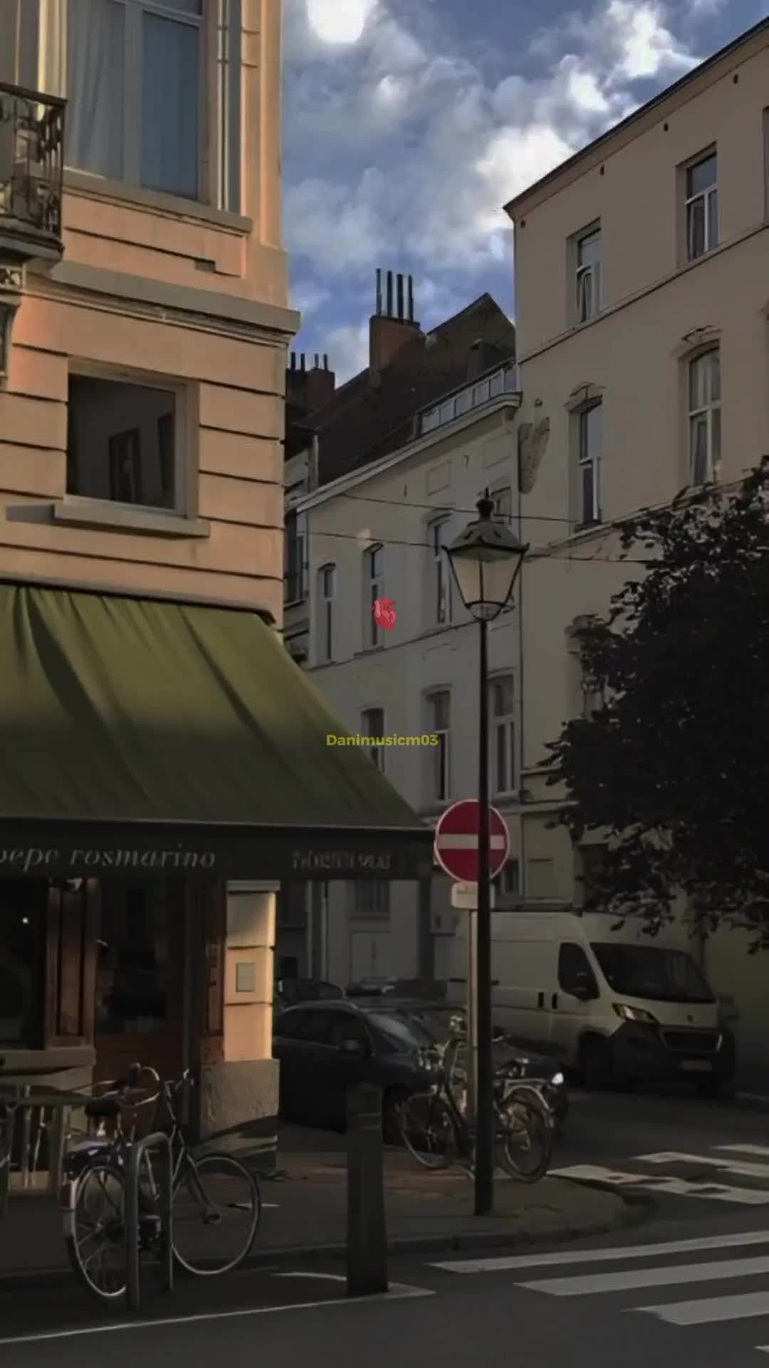@DANI🕷️