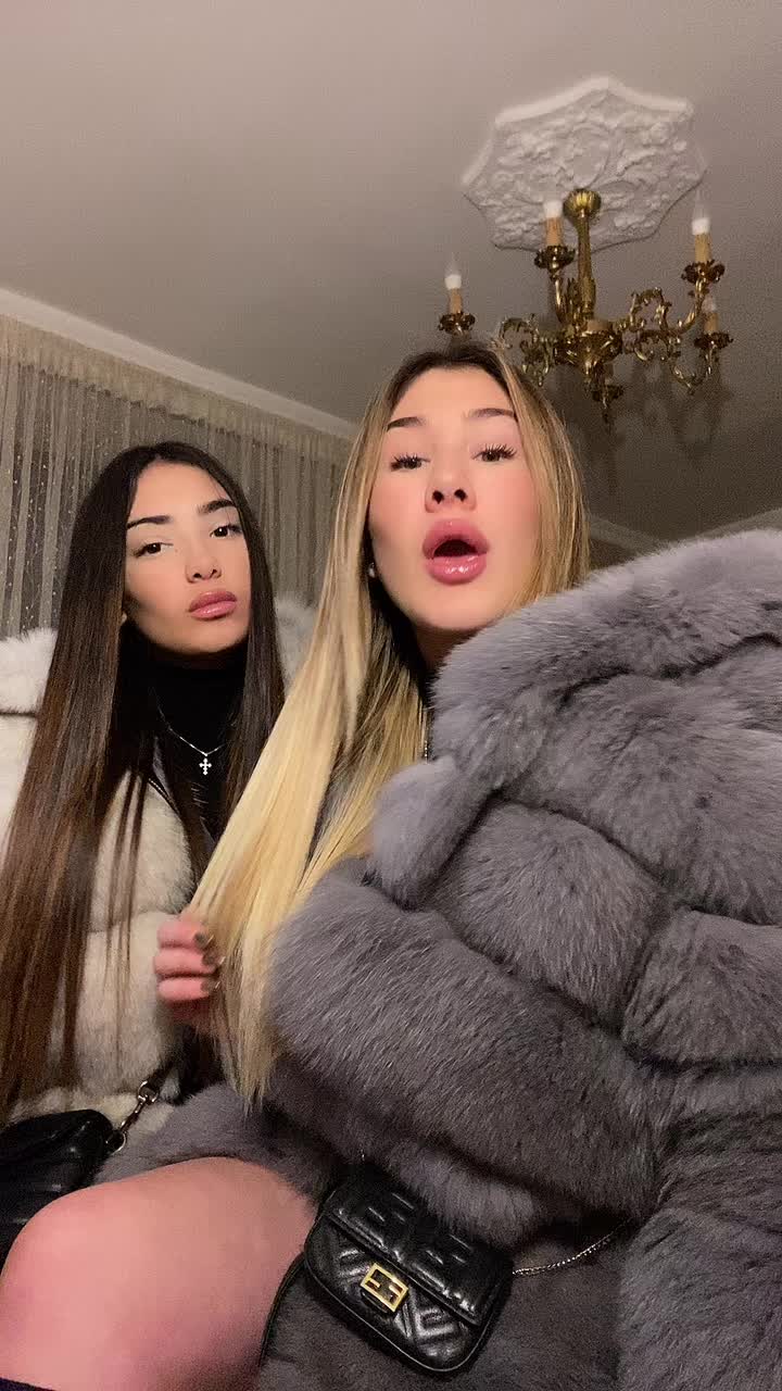 @connyscarallo_
