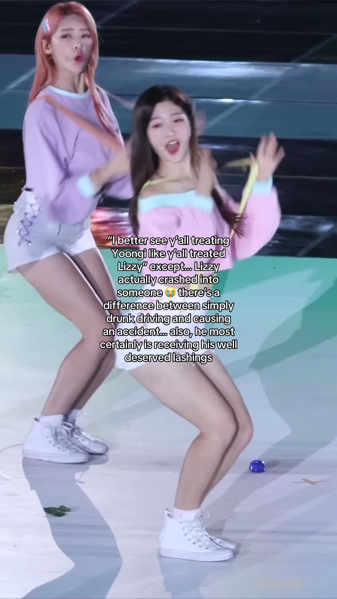 @🐰