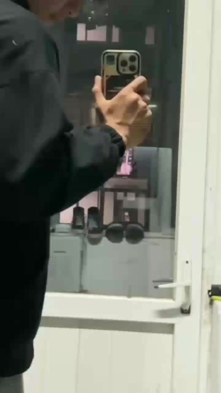 @Giηηie