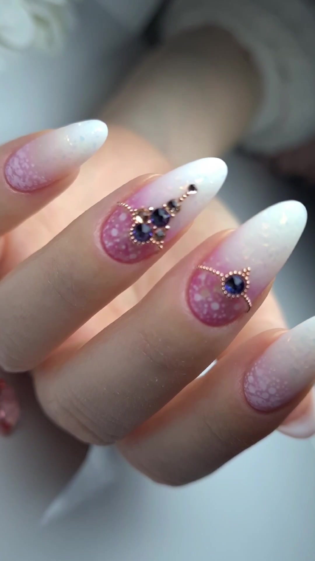 @B&oacute;di Reni Nails