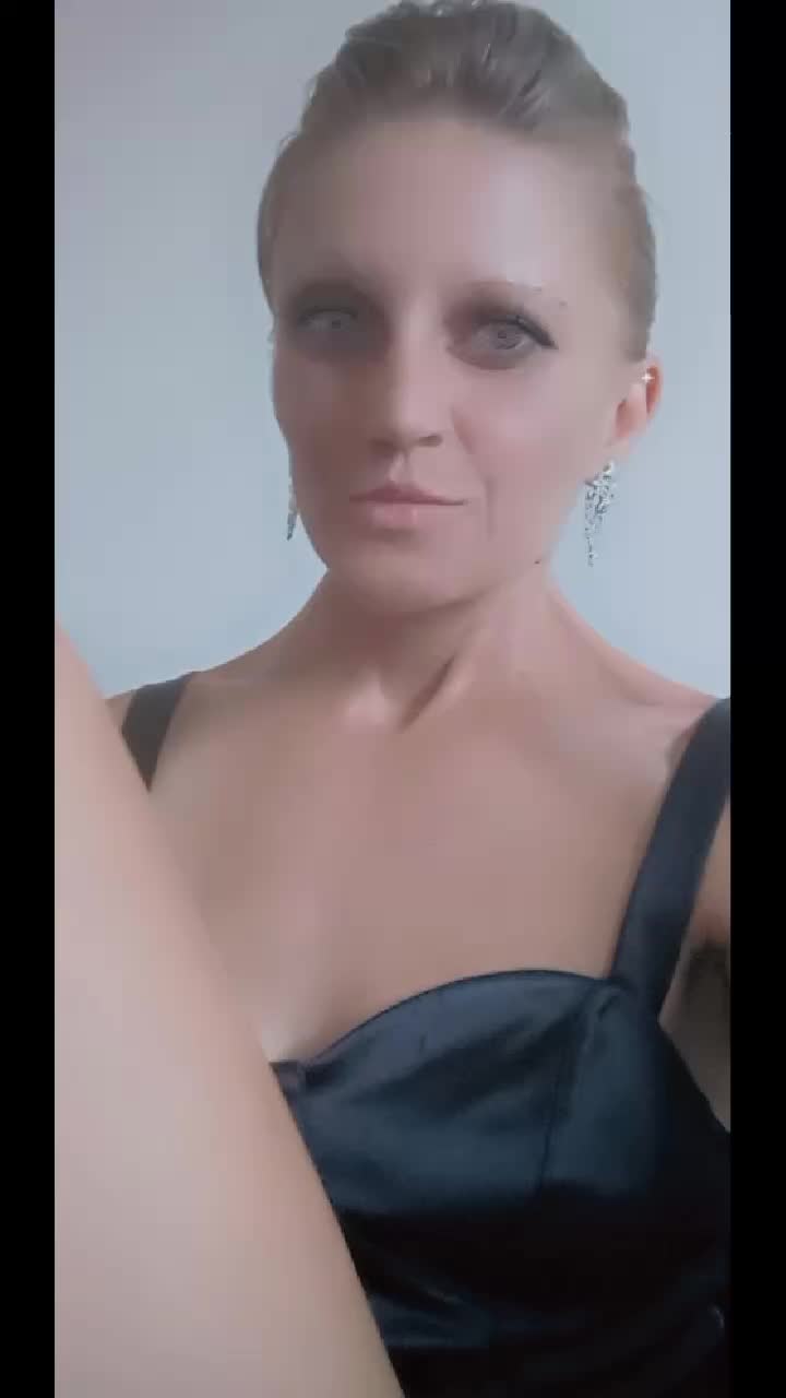 @BLONDA PISI