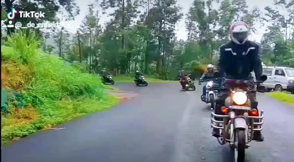 @akhilsugathan