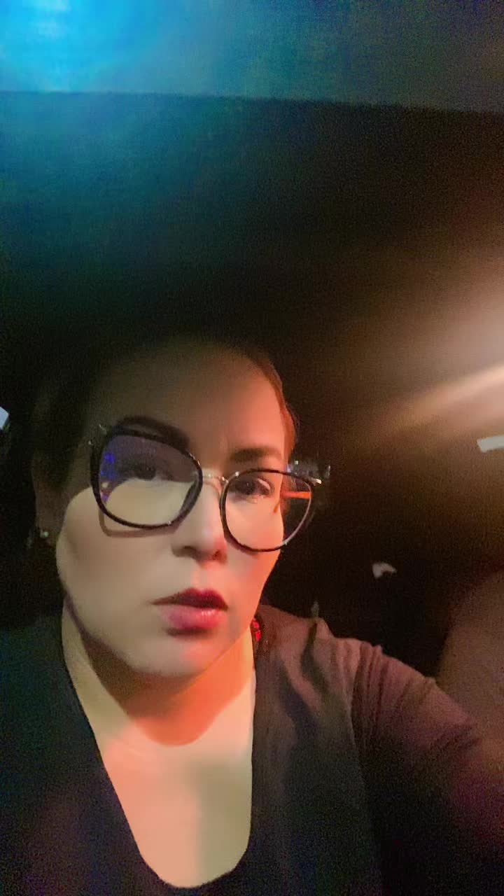 @Charlydob12