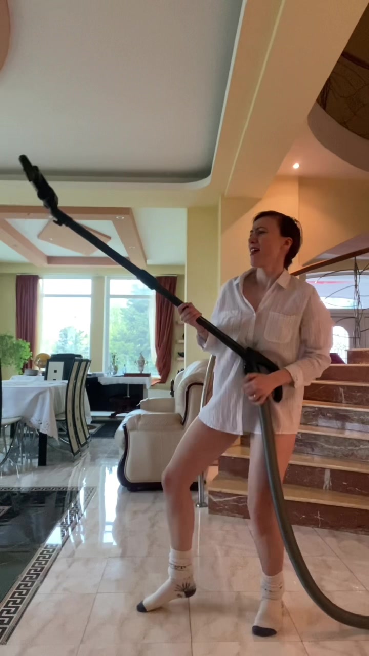 @Elena Vrabie