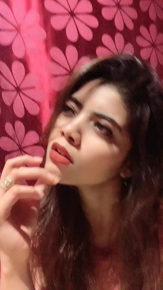 @ItsRutu8😋