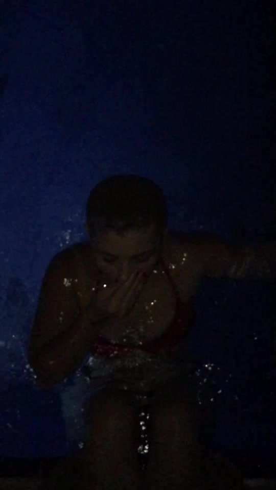 @Beyza_nurby
