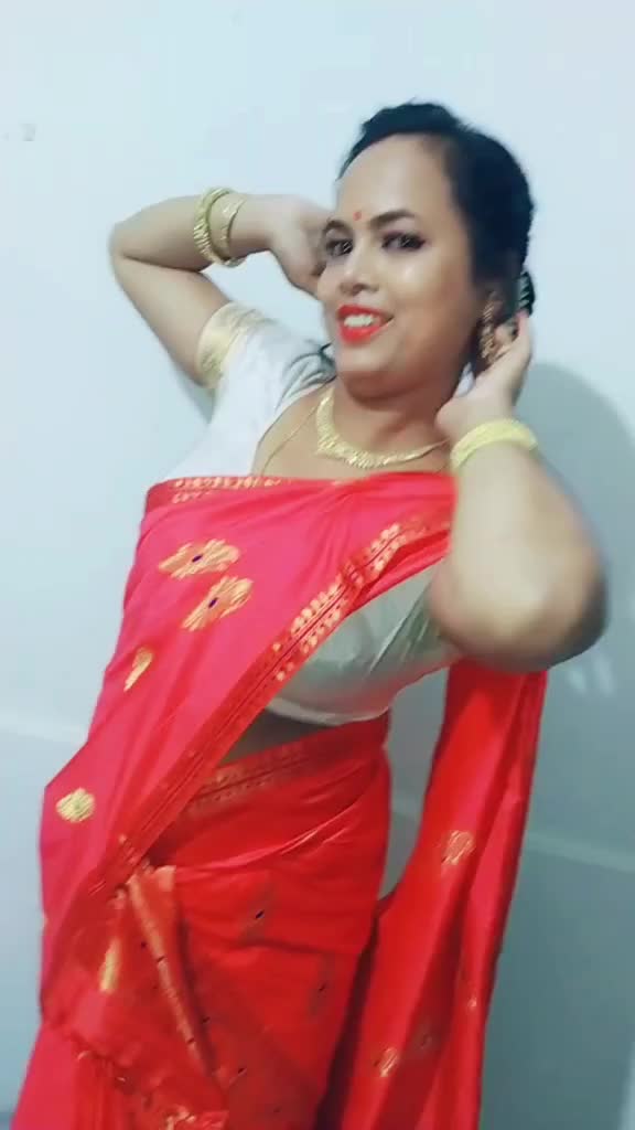 @Chumi Deka