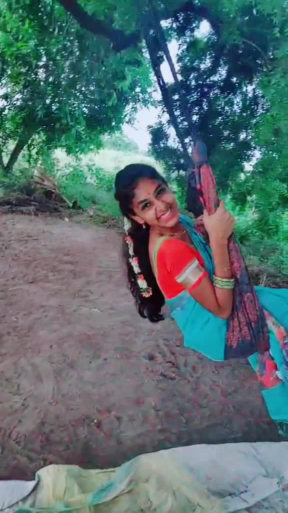 @👑KEERTHY👑
