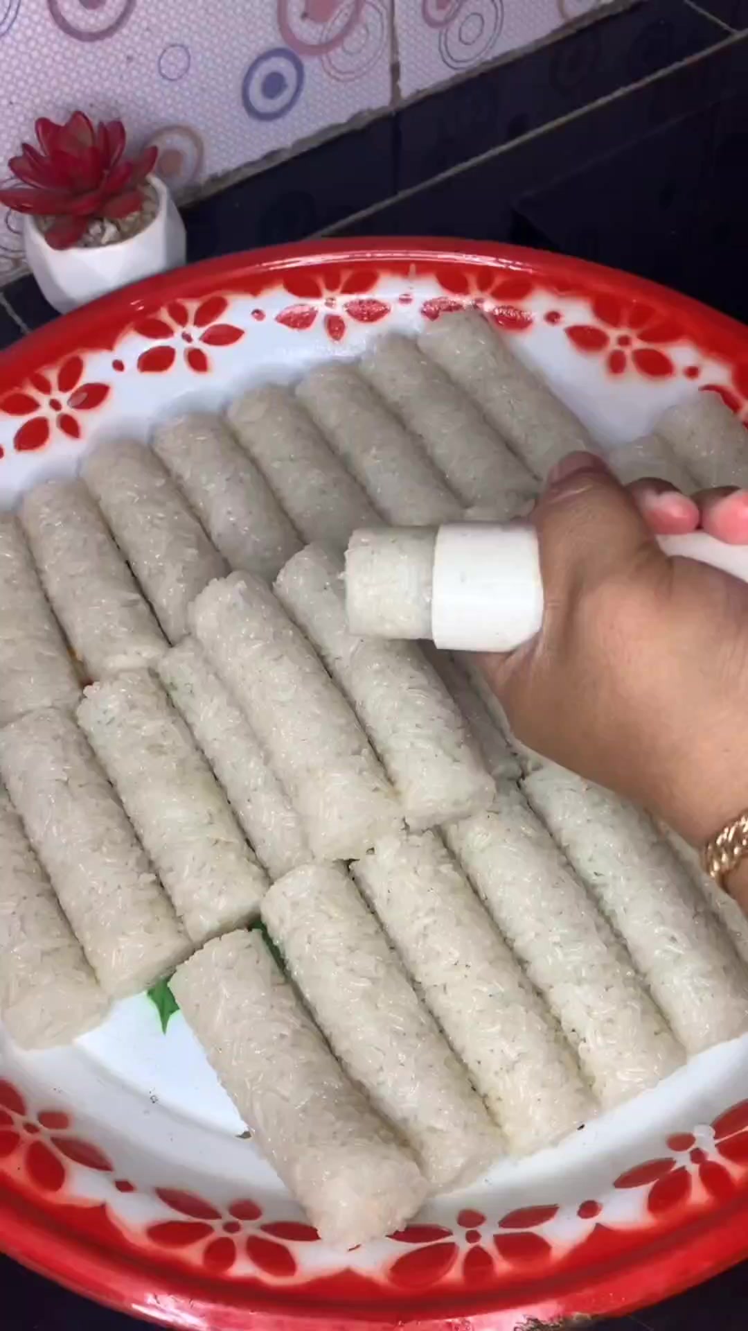 @N4B1L4