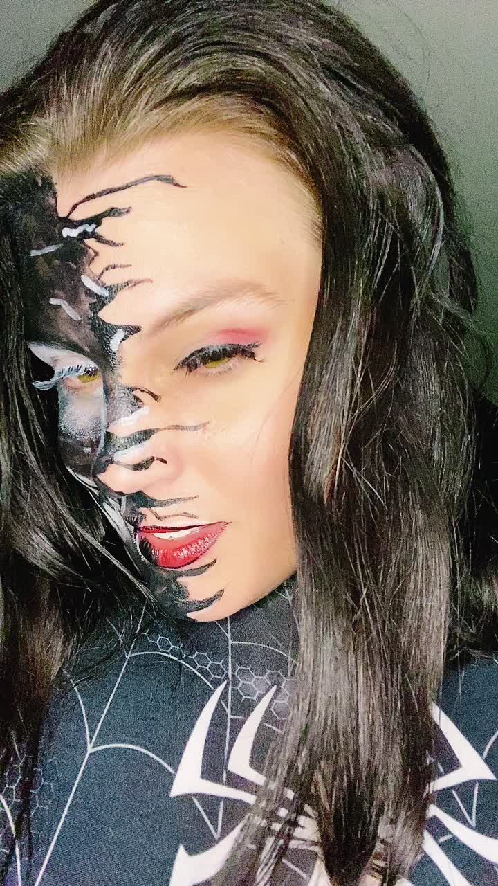 @TinyTina_madness