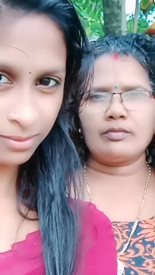 @തൃശ്ശൂർക്കാരി😎_🤗_✌