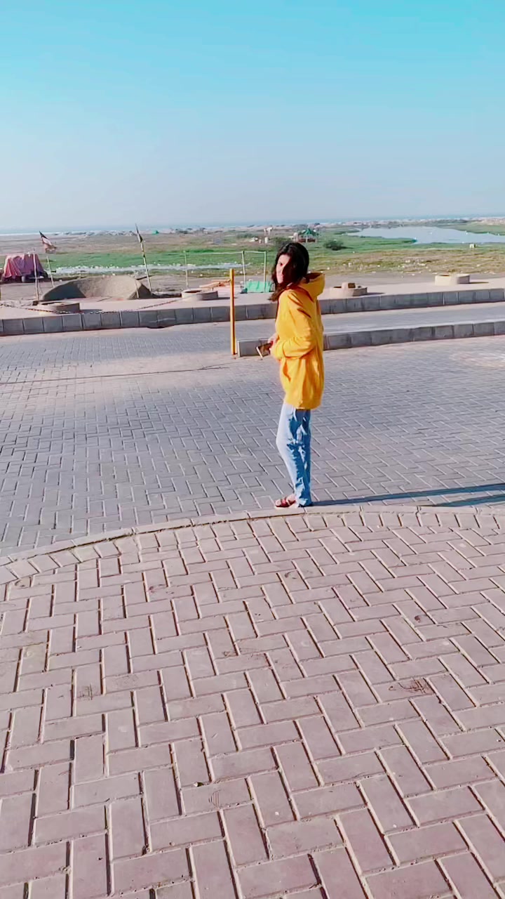 @Ayni khan💫