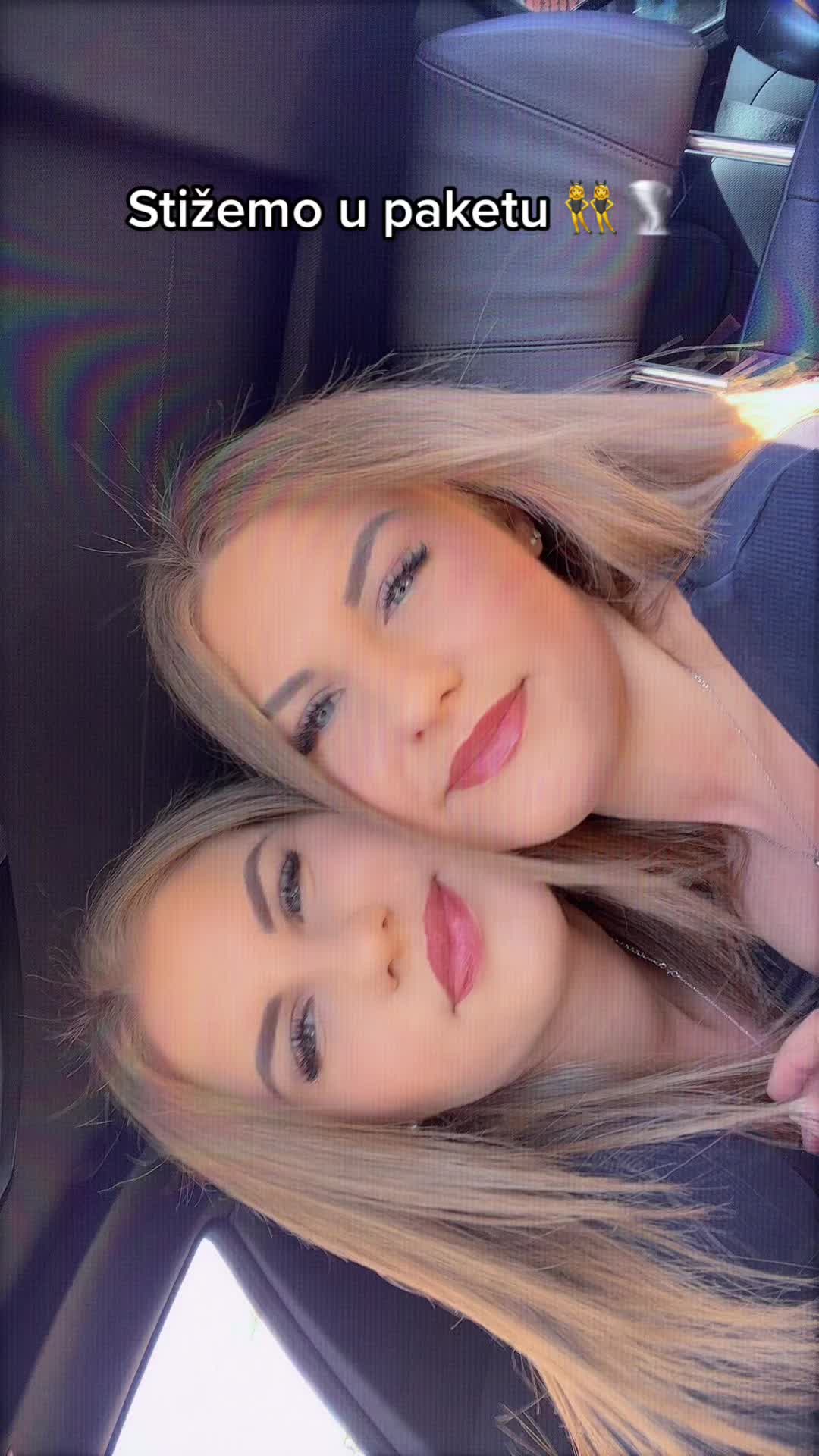 @Dezmaric_twins