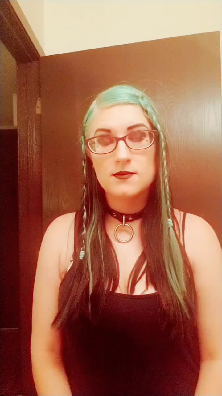 @Eleniel